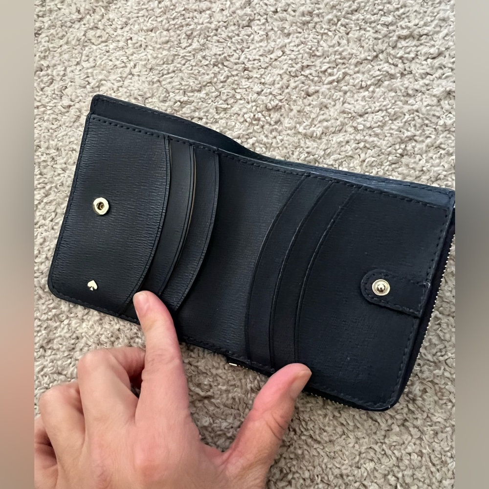 Kate Spade Margaux Lemons Small Bifold Wallet - Picture 3 of 6